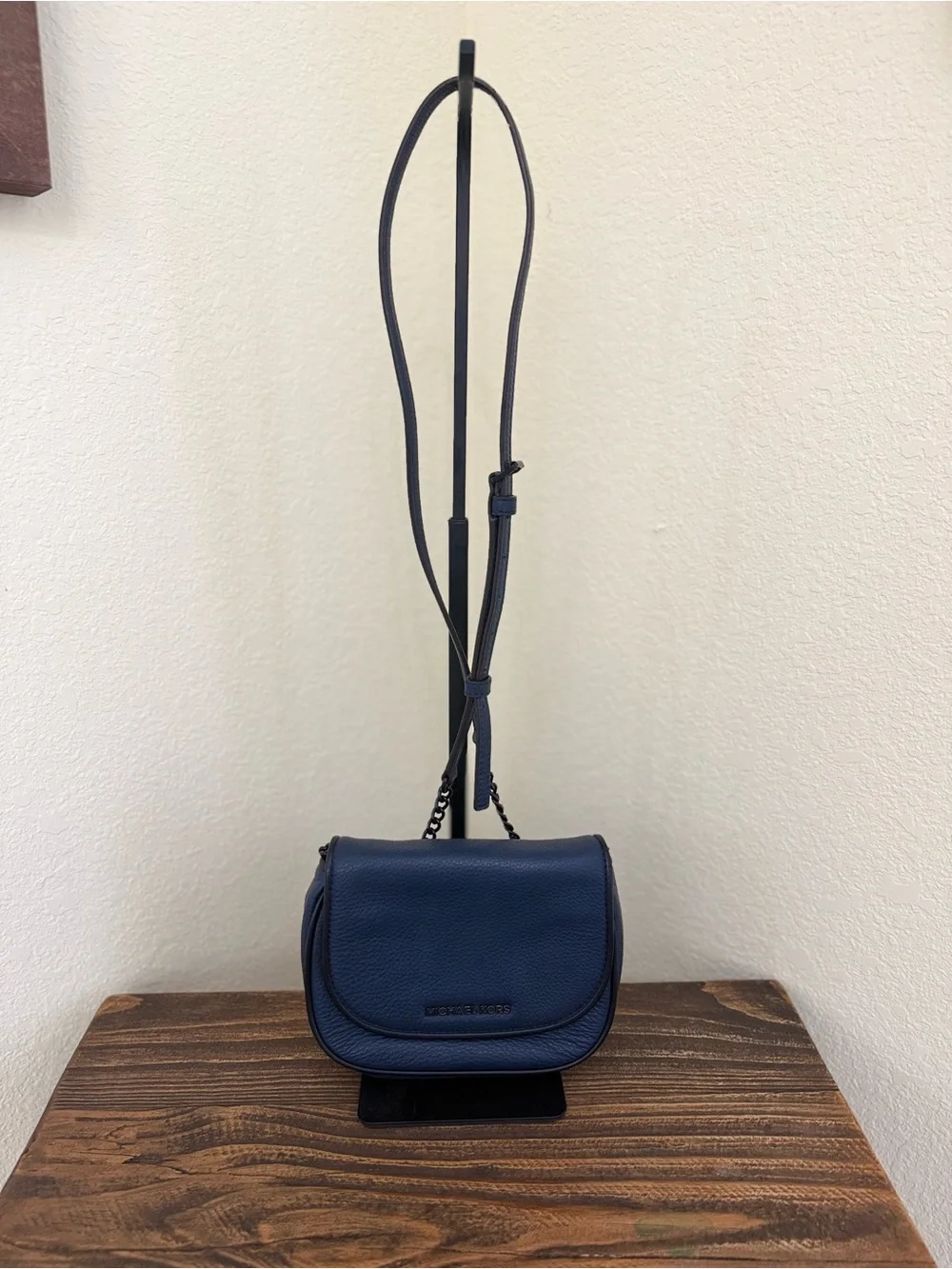 Michael Kors Pebbled Leather Flap Crossbody – Navy Blue | Gunmetal Hardware | Ra